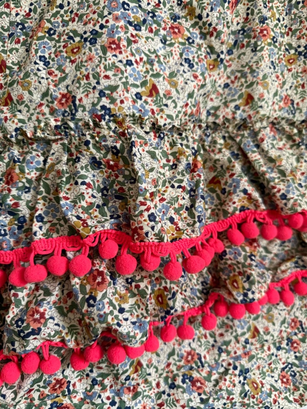 Natural Life Floral Pom Pom Ruffle Bag - Picture 3 of 8